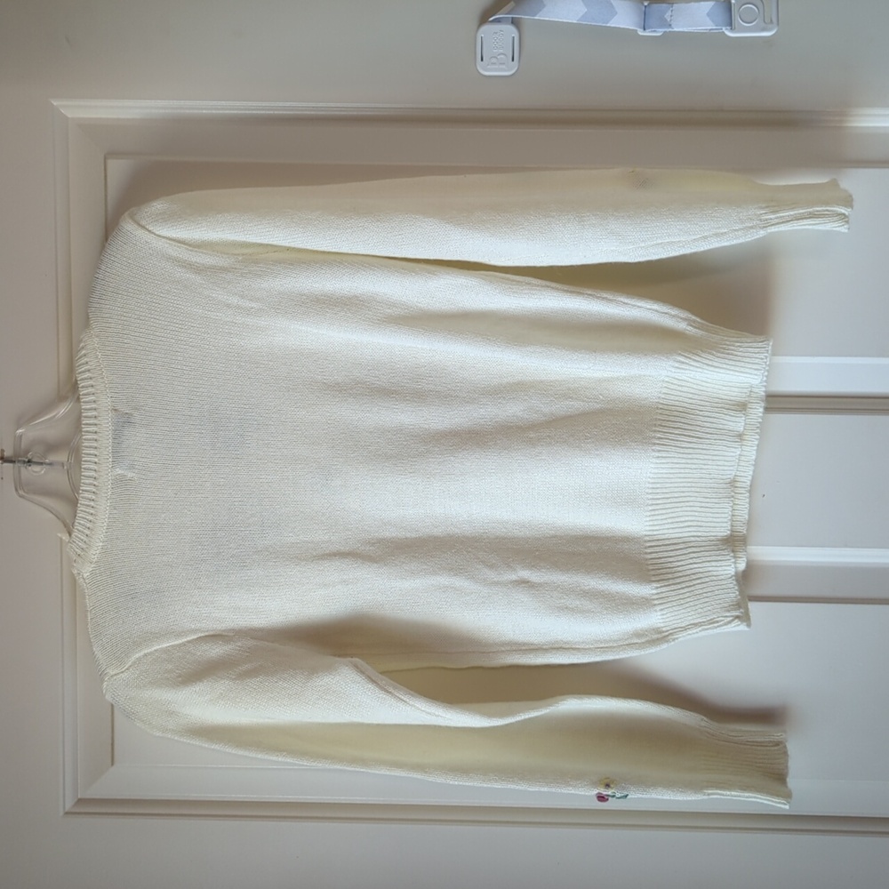 Vintage Floral Embroidered Cream Sweater - Picture 6 of 6